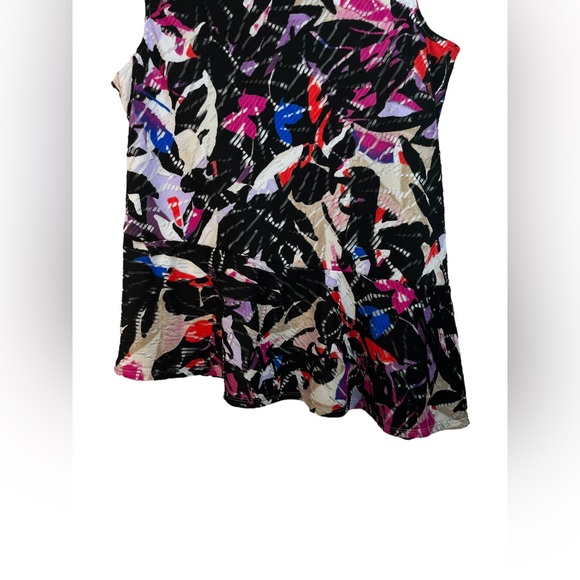 Dana Buchman, Large sleeveless top with an asynmetrical bottom - Picture 5 of 6